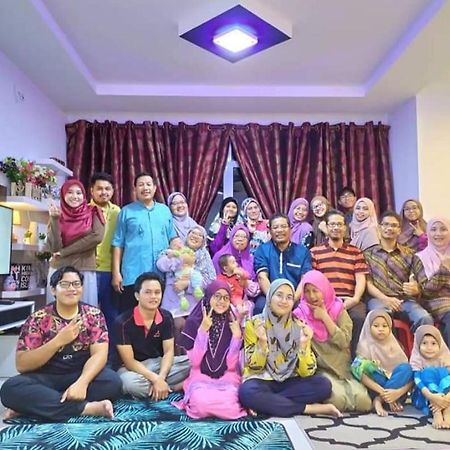 Homestay Shah Alam - Near I-Cty Exterior photo